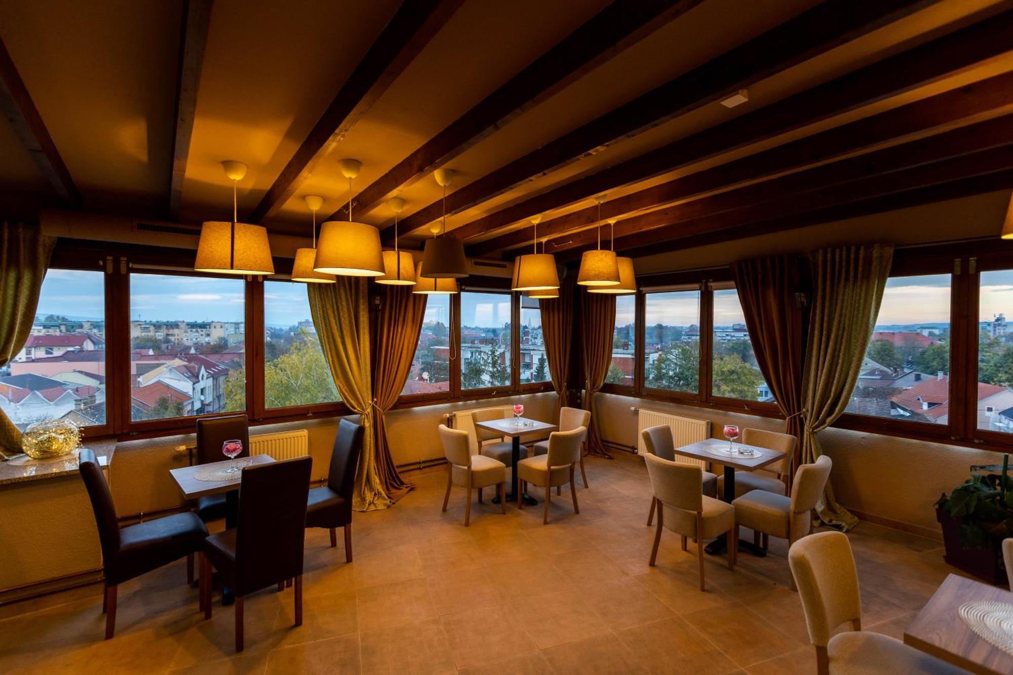 Art Hotel Slavonski Brod Extérieur photo