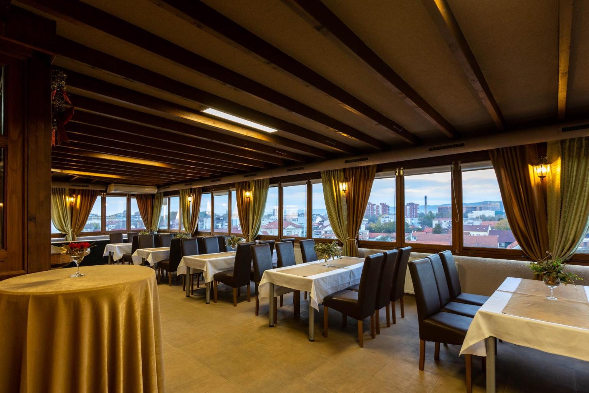 Art Hotel Slavonski Brod Extérieur photo