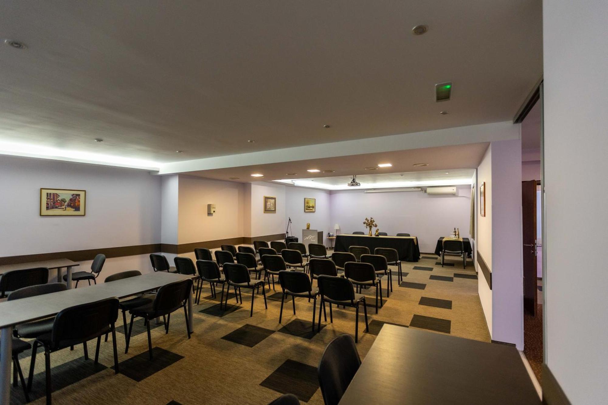 Art Hotel Slavonski Brod Extérieur photo