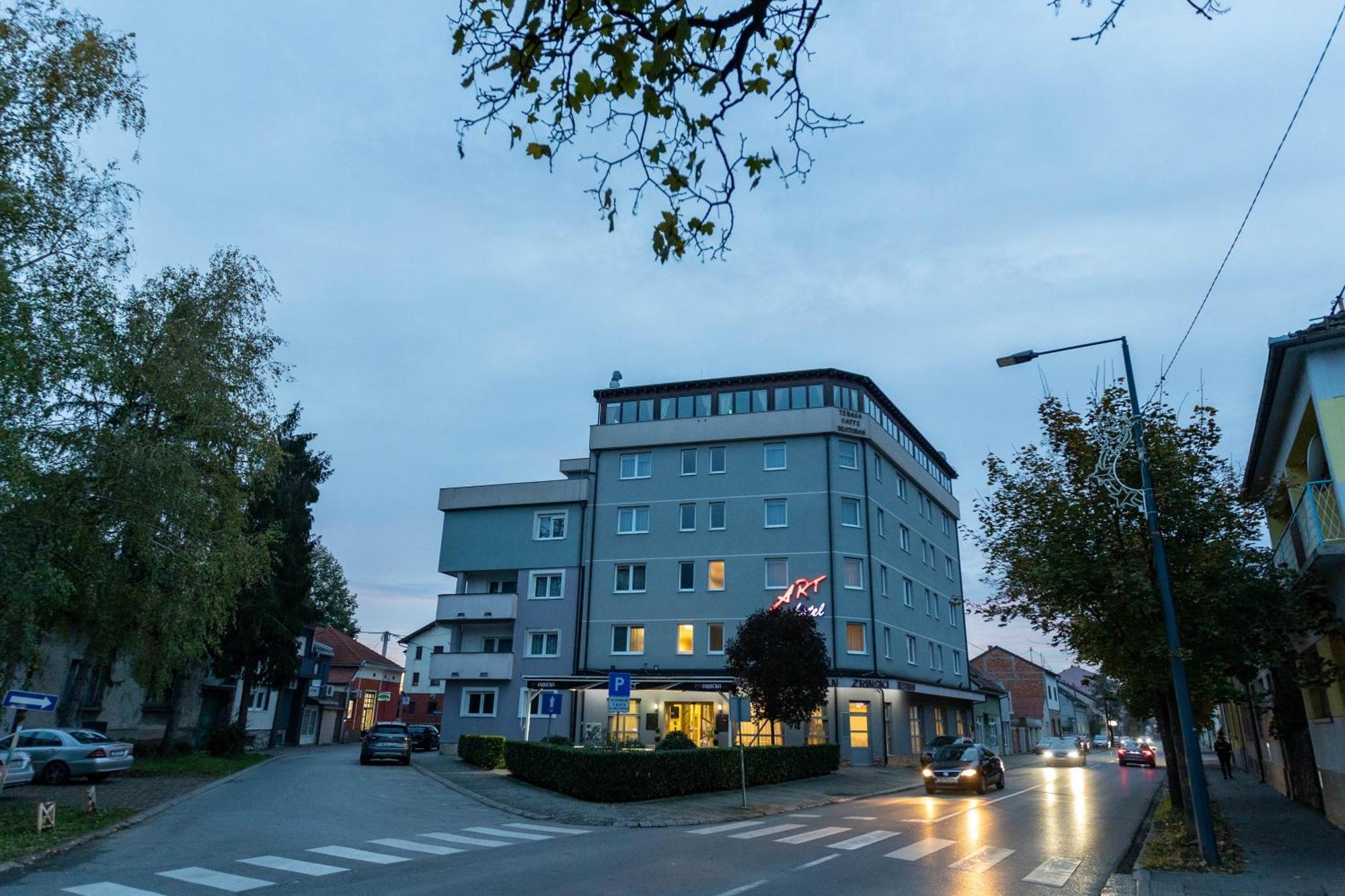 Art Hotel Slavonski Brod Extérieur photo